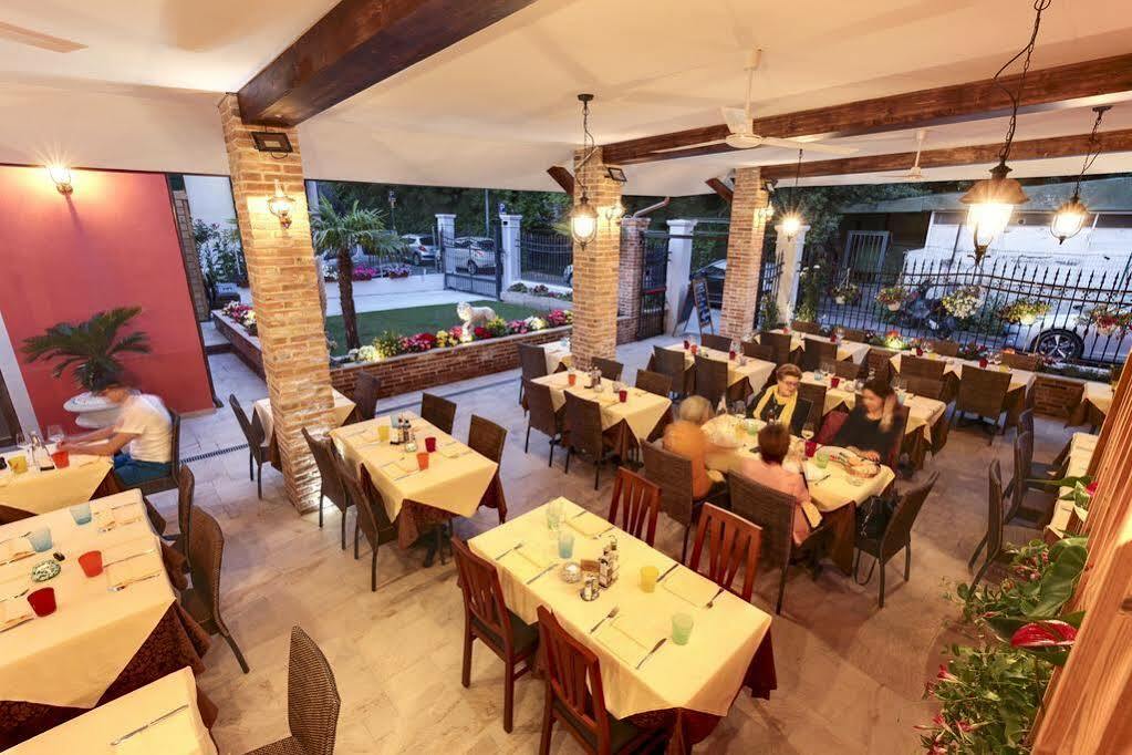 Albergo Reiter Lido di Venezia ภายนอก รูปภาพ