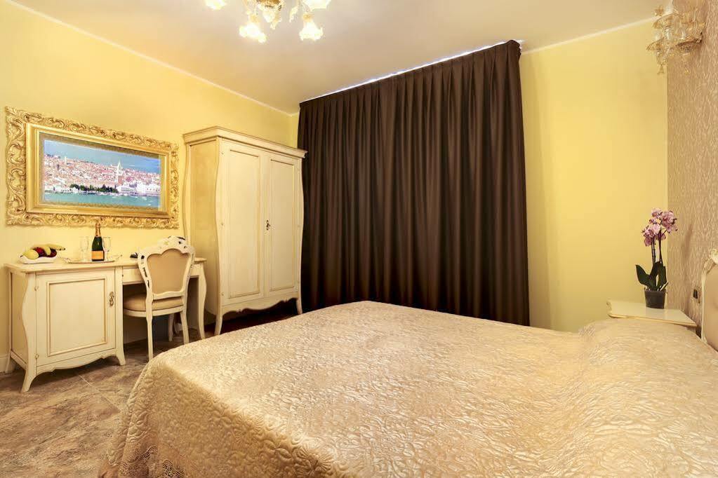 Albergo Reiter Lido di Venezia ภายนอก รูปภาพ